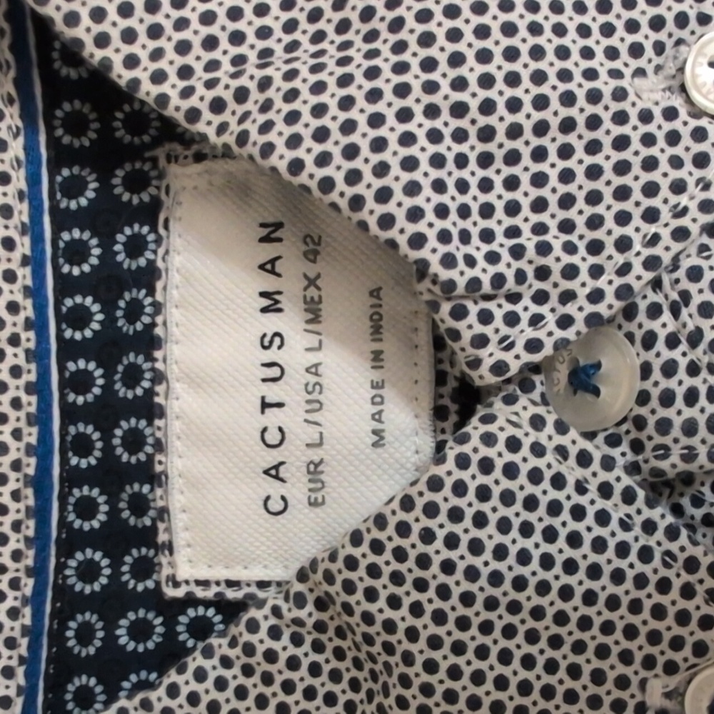Beautiful Dot Pattern Button Down Shirt